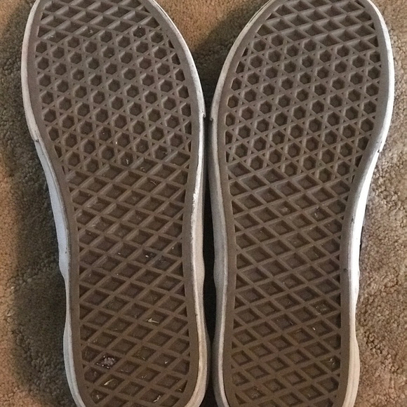 New almost never worn black checkered vans shoes - Picture 3 of 3